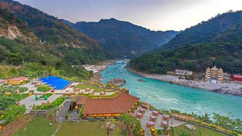 The best available hotels & places to stay near Simi .